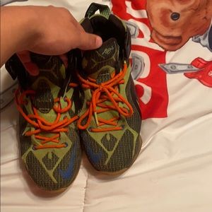 Lebron 12